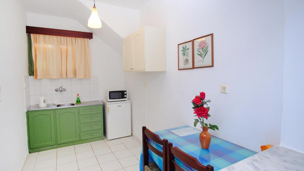 Keti Apartments Adelianos Kampos Exteriör bild